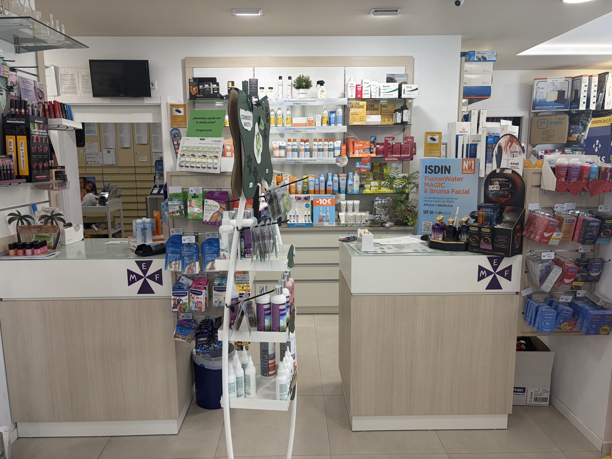 Fachada de la farmacia